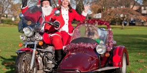 Santa Rides a Motorbike